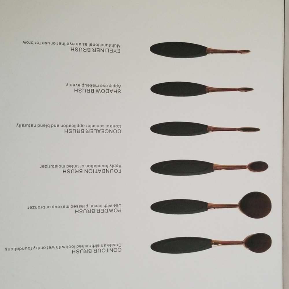 Makeup brushes - Picture 2 of 2